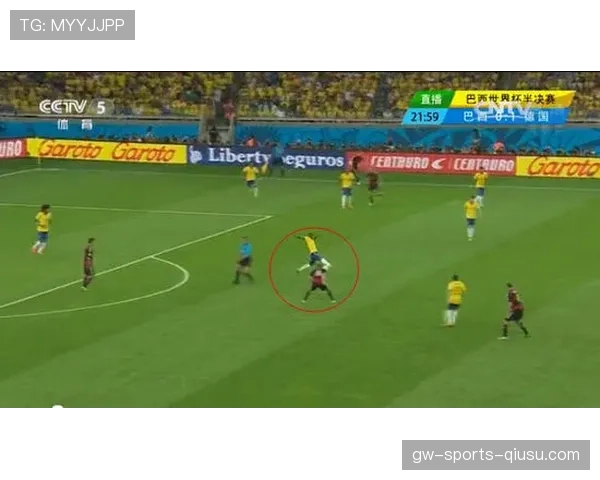 克罗斯如何通过提速传球撕裂防线并主导关键战？